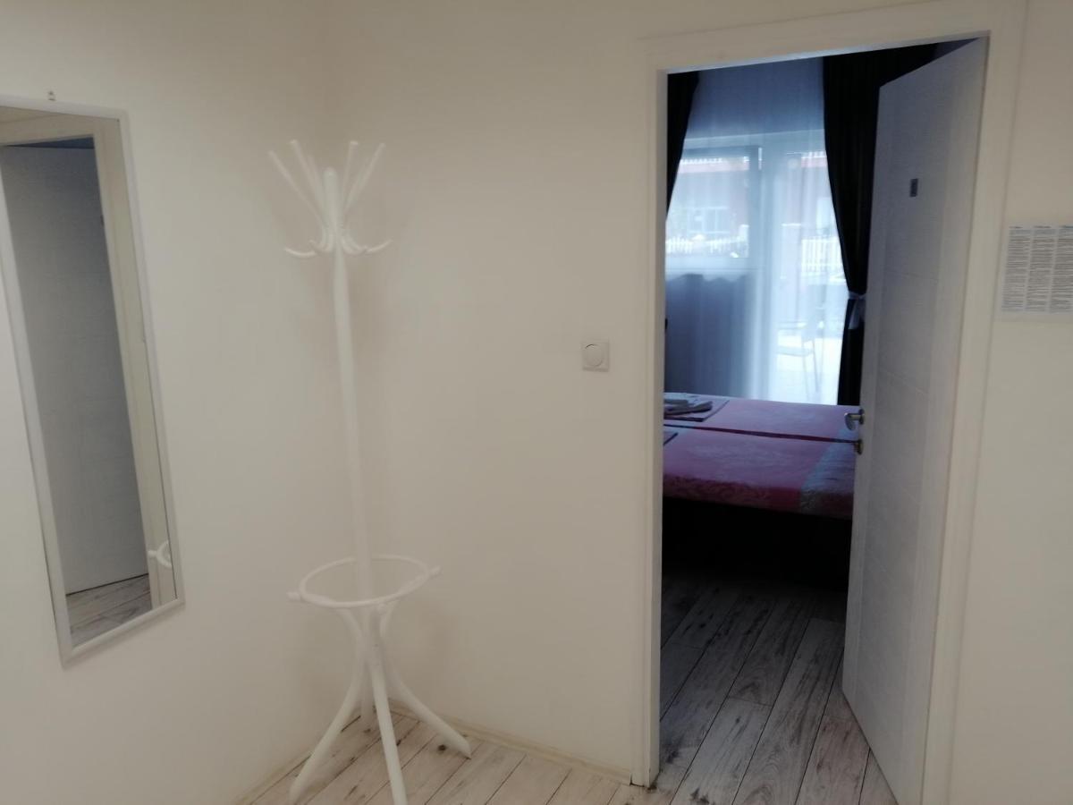 Mitic Apartmani 1 Ni Exteriér fotografie