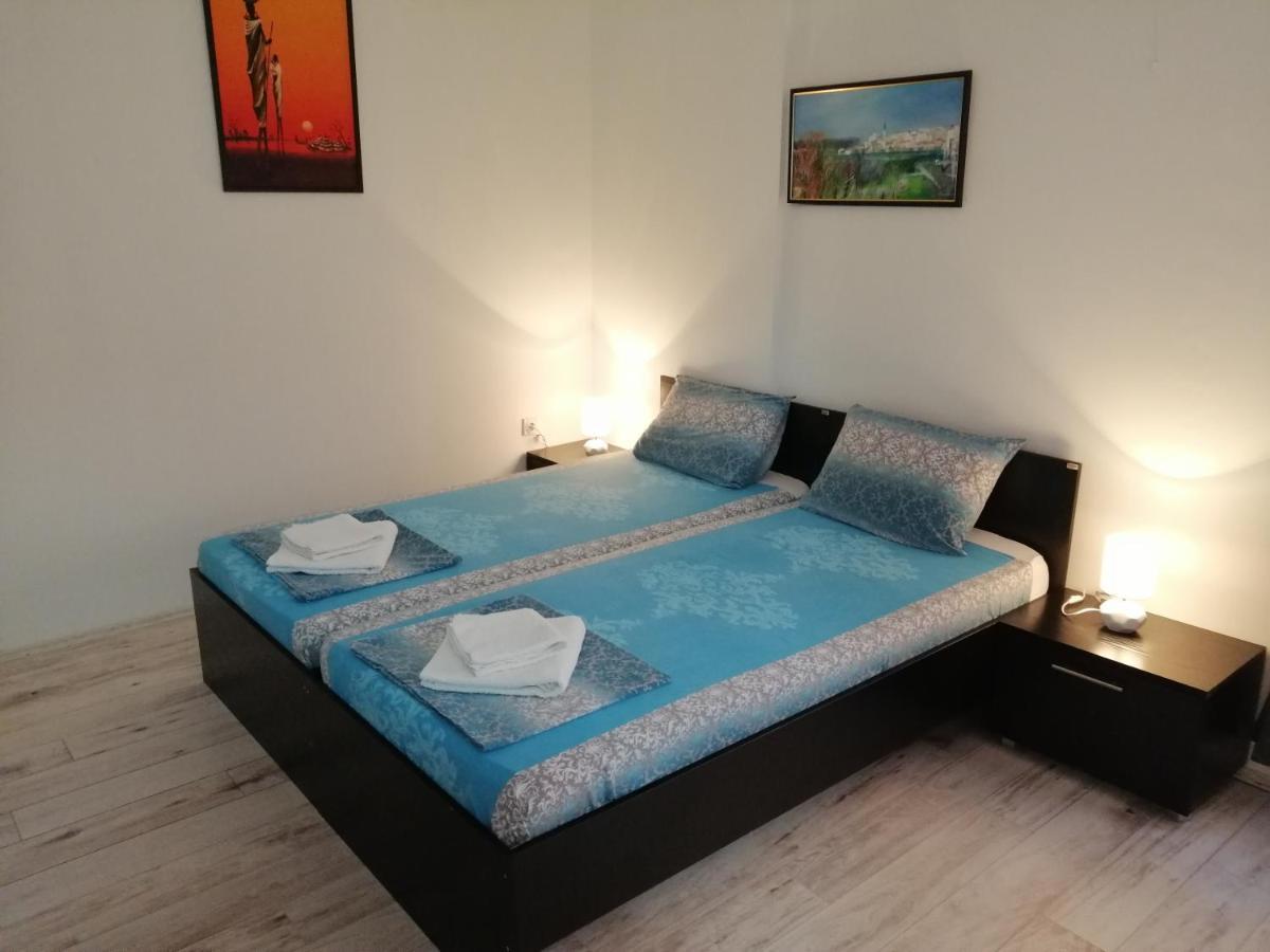Mitic Apartmani 1 Ni Exteriér fotografie